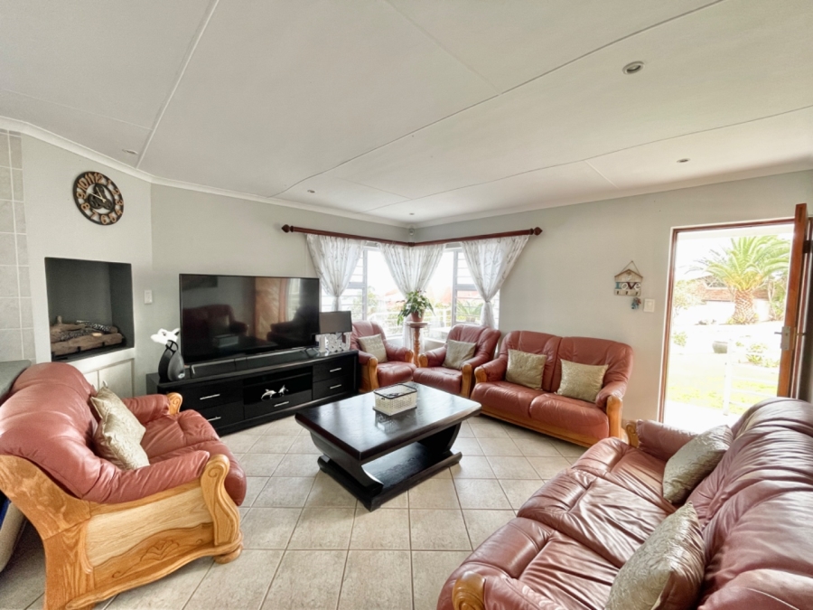 5 Bedroom Property for Sale in Dana Bay Western Cape